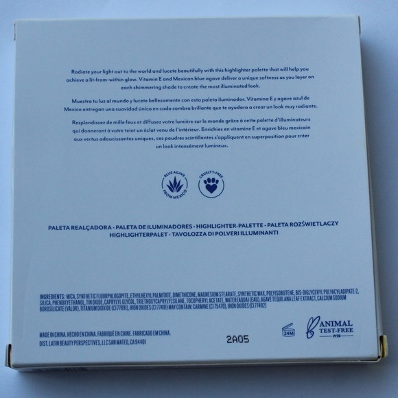 TRESLUCE Beauty | Lucete Glow Highlighter Palette - Picture 2 of 4